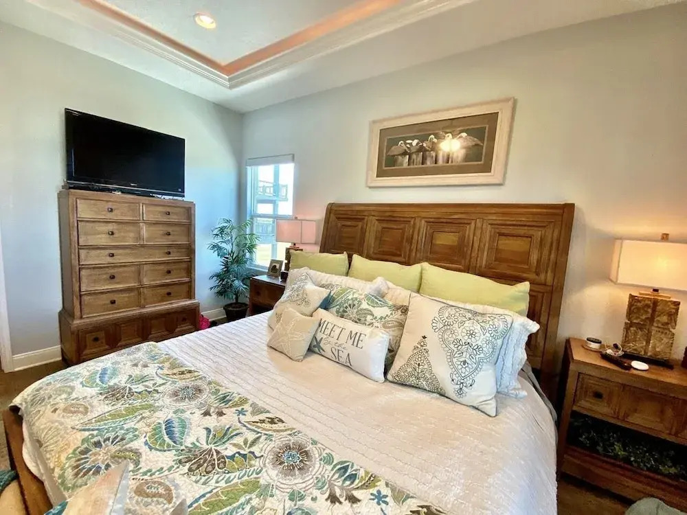 The Salty Mermaid 3 Bedroom Home by Redawning