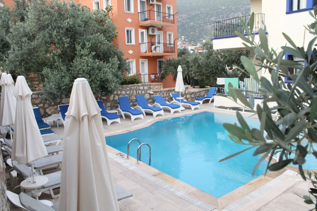 Lizo Hotel
