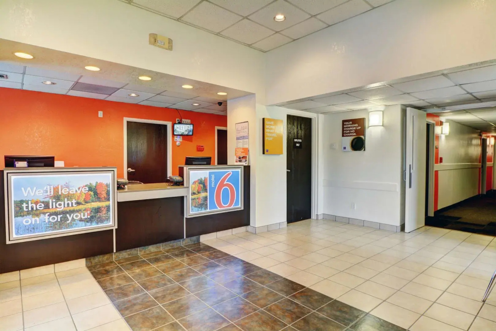 Motel 6-Seekonk, MA - Providence East