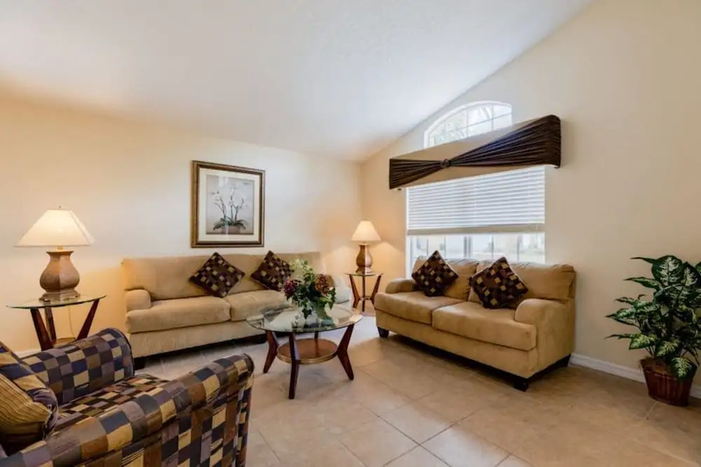 A wonderful 4 bedroom villa with it own pool in Glenbrook Resort