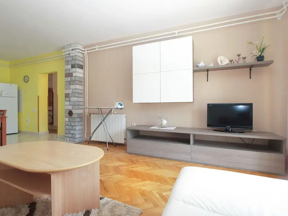 Apartment 1623