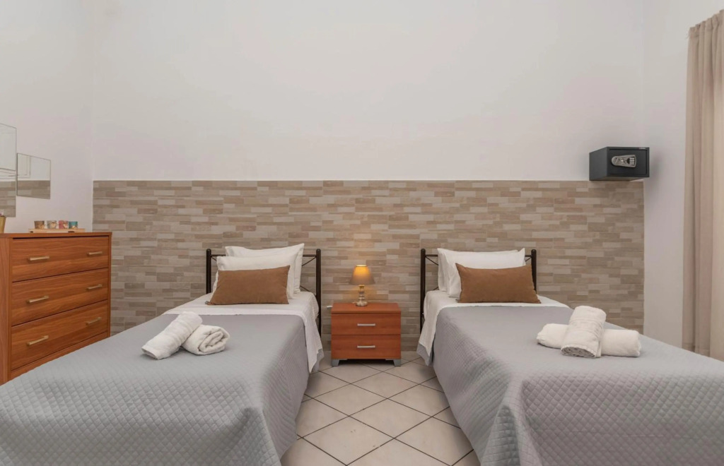 Doras Apartments