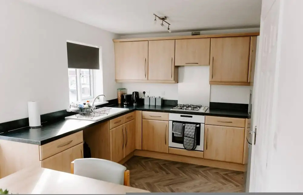 Hardwick Haven Modern 3BR Townhouse Retreat With Free Parking