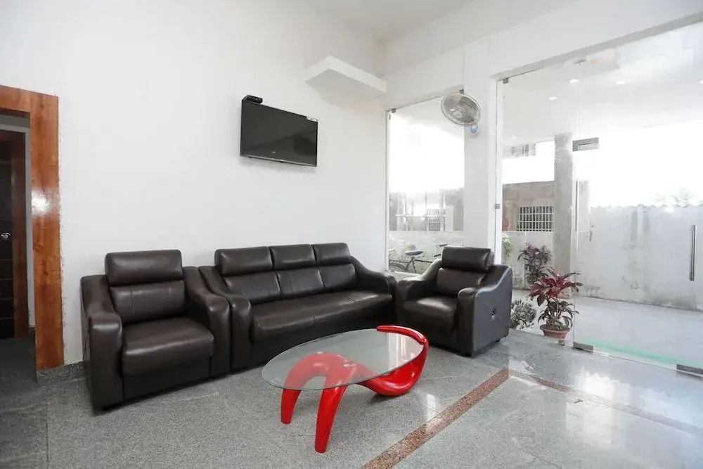 OYO 13891 Hotel Shayon Residency
