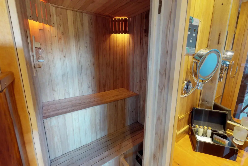 Charming Residences & Suites with Private Spa