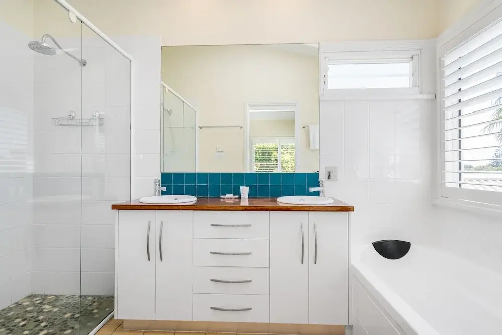 Your Luxury Escape - Away on Seaview