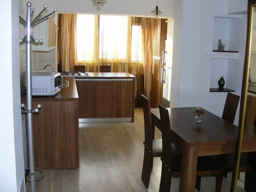 Apartment Toma Garii