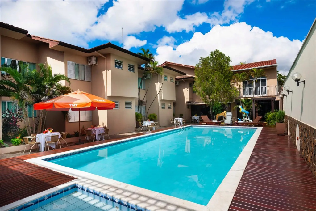 Hotel 365
