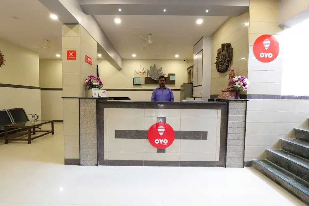OYO 10697 Hotel Suraj Inn