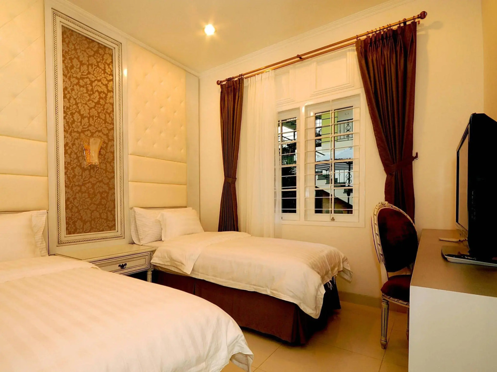 Rehat at Ottenville Boutique Hotel