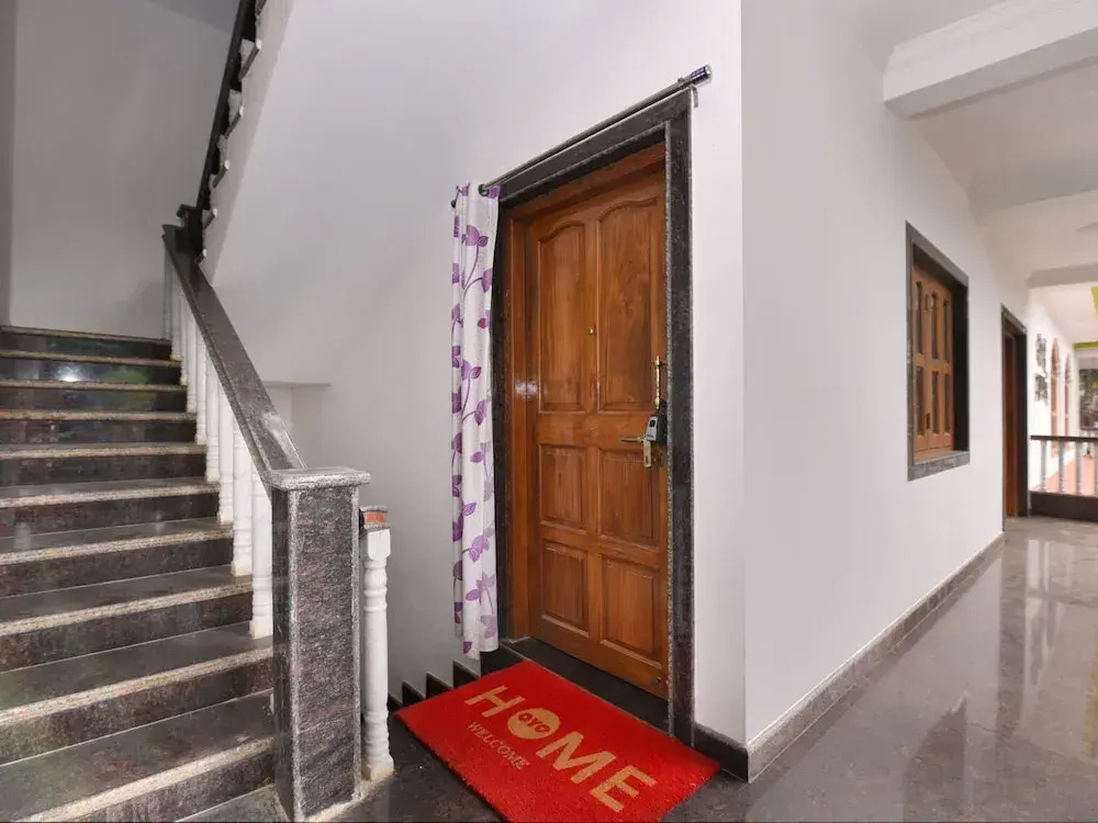 OYO 16966 Home Elegant Studio LPK Waterfront