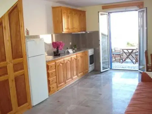 Karterados Beach Apartments
