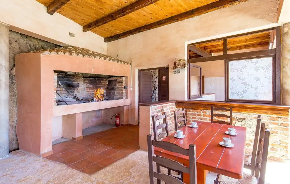 Amazing Home in Zubovici With Outdoor Swimming Pool, Wifi and 2 Bedrooms