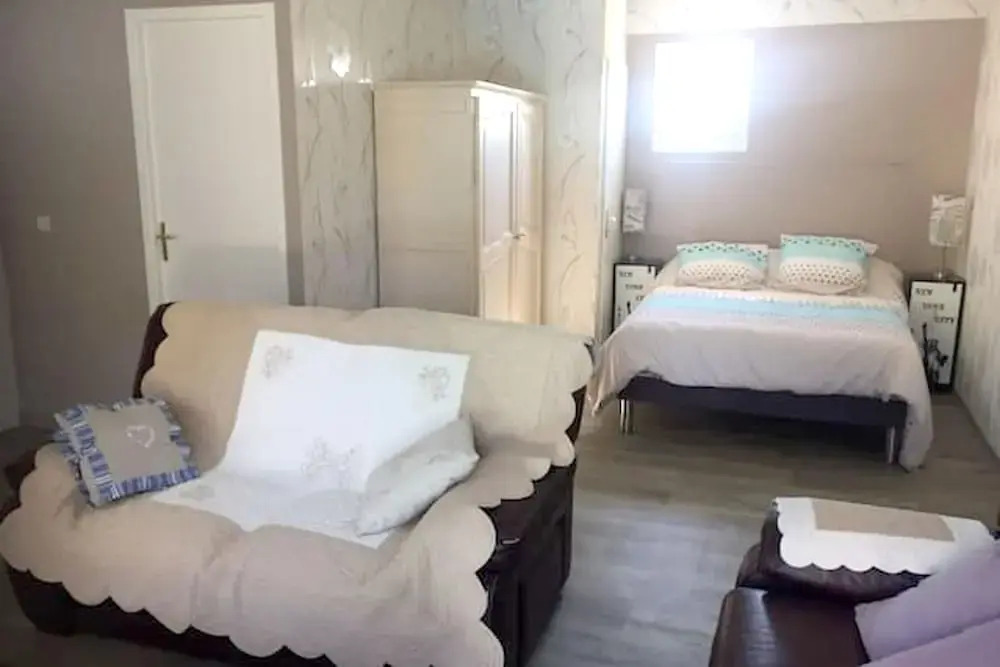 Villa With one Bedroom in Alixan, With Wonderful Mountain View, Private Pool, Enclosed Garden