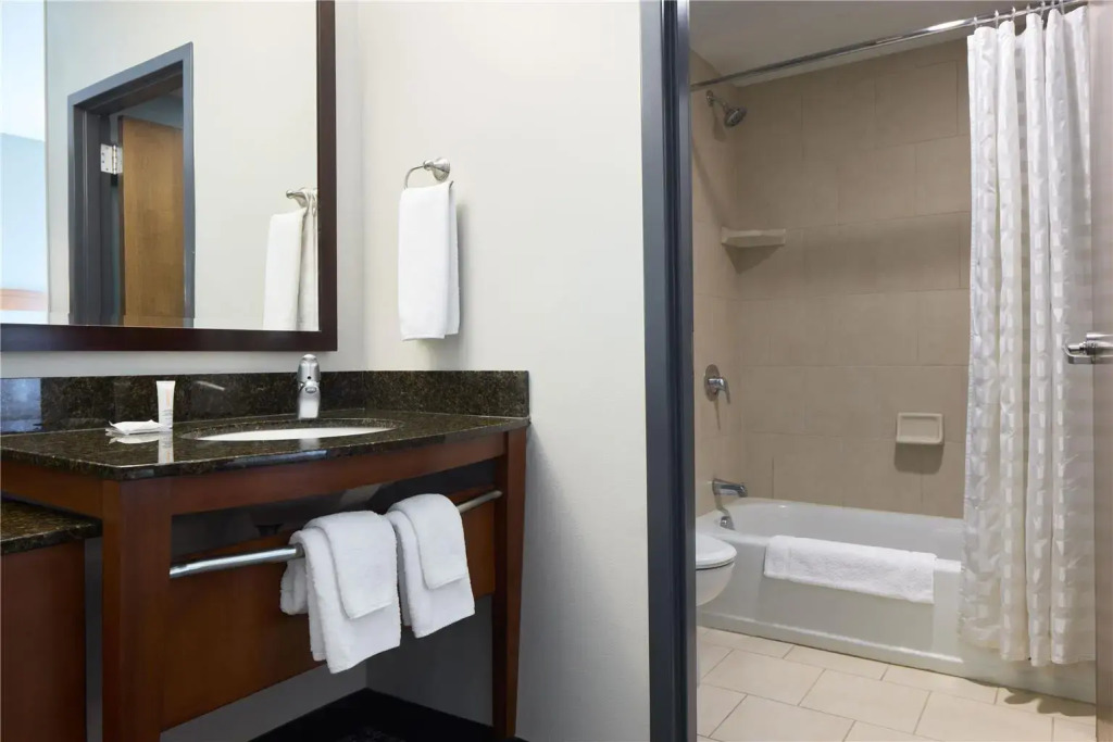 Hyatt Place Salt Lake City Downtown / The Gateway