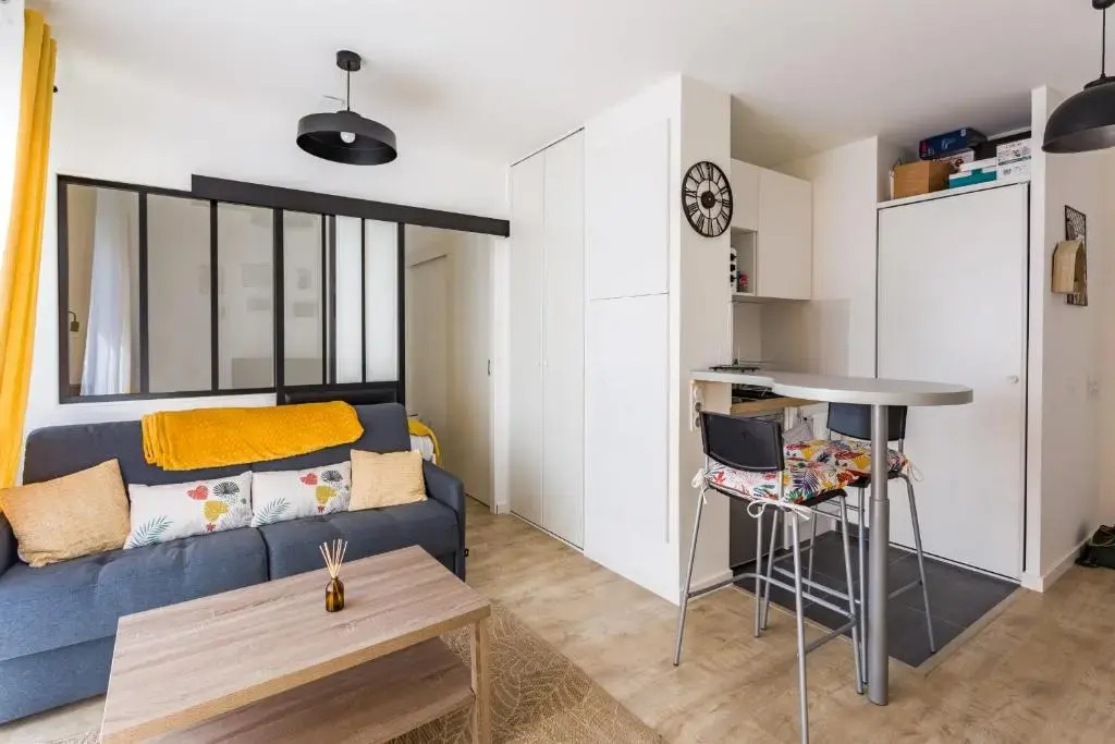 L'IVOIRE - Joli appartement - 1 chambre avec balcon et 1 place de parking