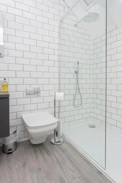 The Chapel 1 - Stylish 2 bed 2 bath Modern Home