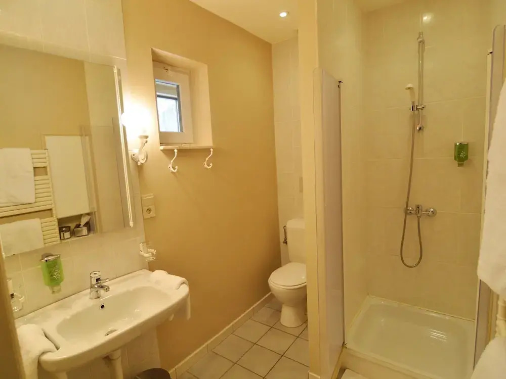 Modern Villa with Shared Pool Nearby Saint-Hubert