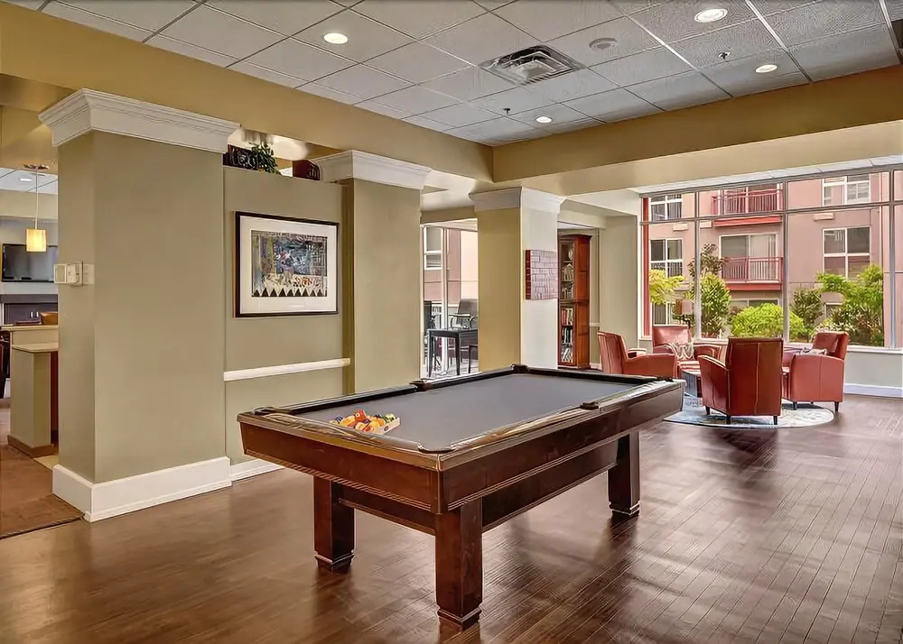 Centennial Tower Bay View Penthouse - Three Bedroom Apartment with Fir