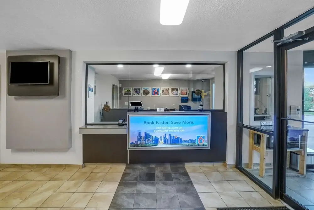Motel 6 Lexington East
