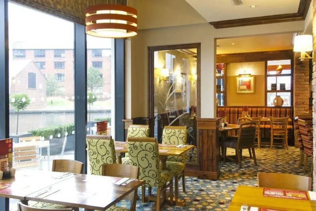 Premier Inn Walsall Town Centre