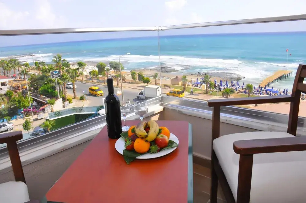 Отель Club Bayar Beach