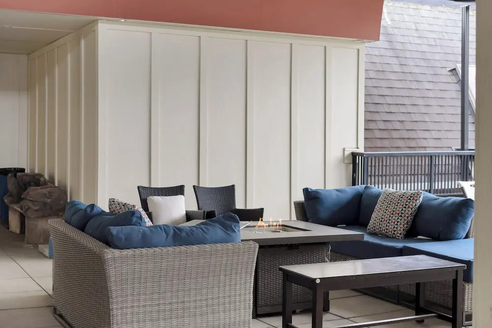 Stylish Urban Retreat  2BR Condo