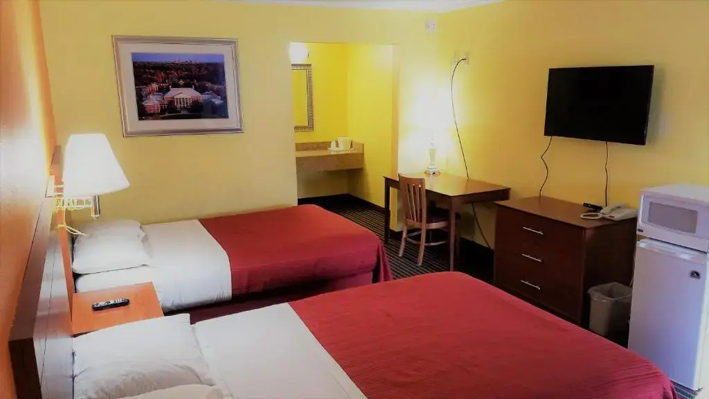 Roadway Inn Troy