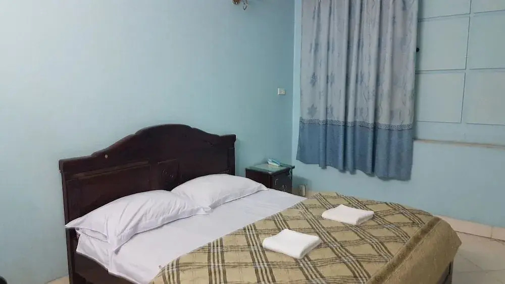 Spot on 983 Sao Bang Motel