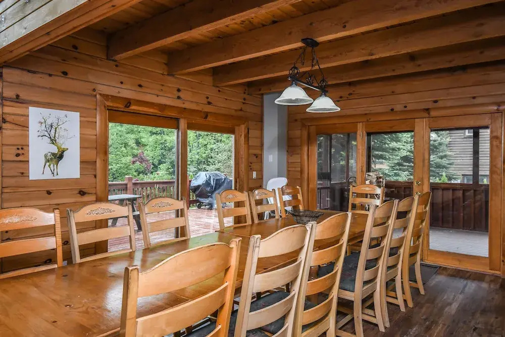 McKenzies Mountain 7 Bedroom House