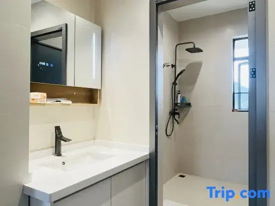 nunu light luxury suite