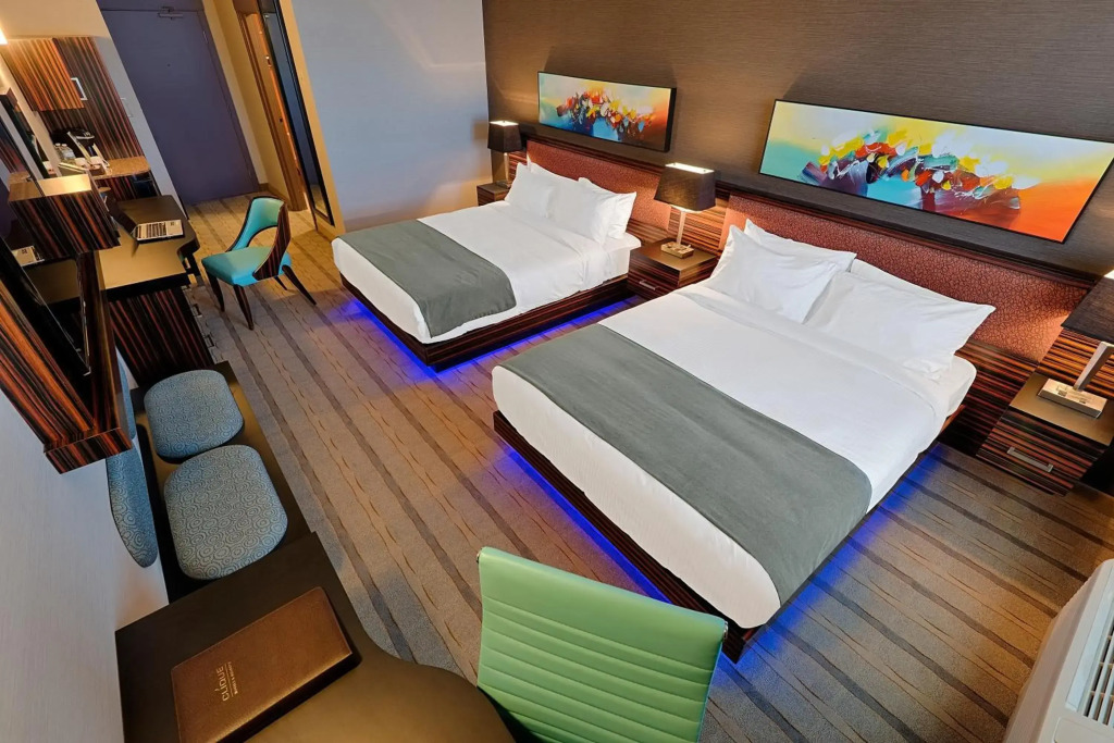 Hotel Clique Calgary Airport