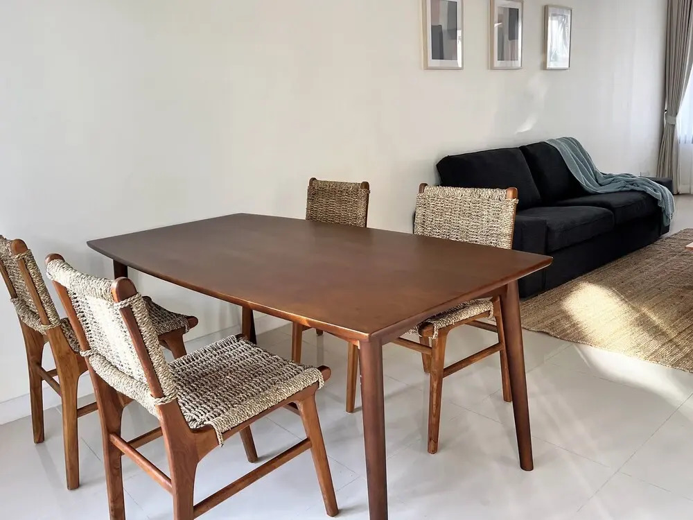 Laguna Park Townhouse by Villacarte