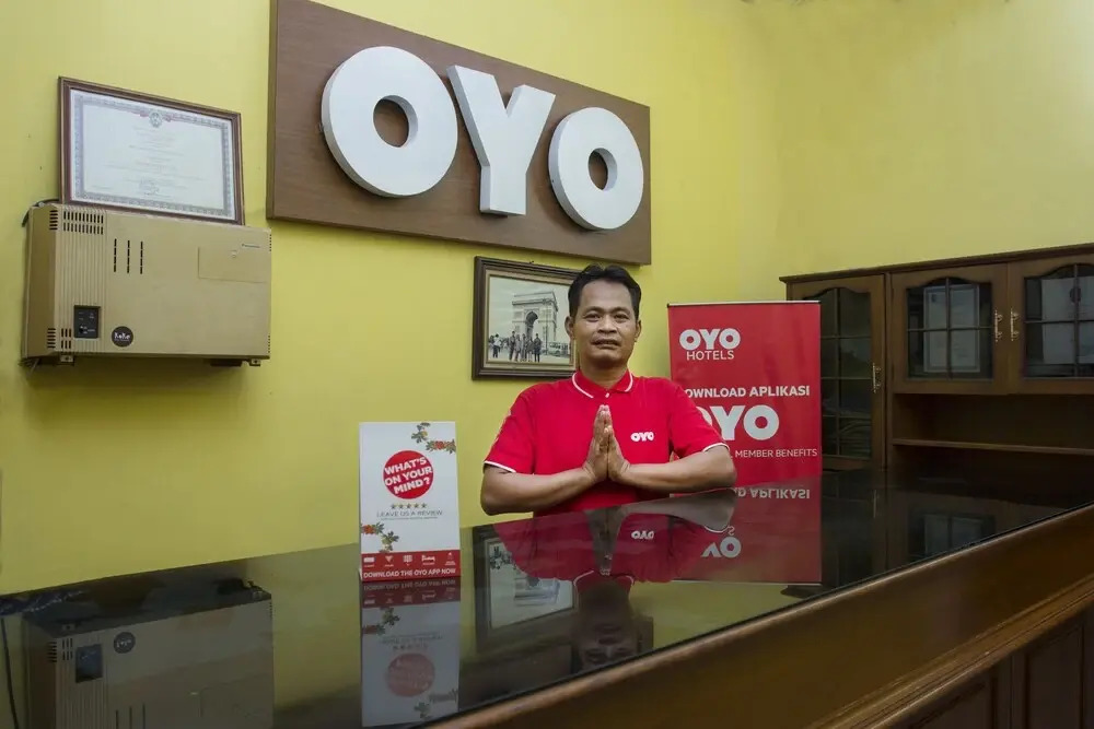 OYO 392 Hotel Mawar Saron