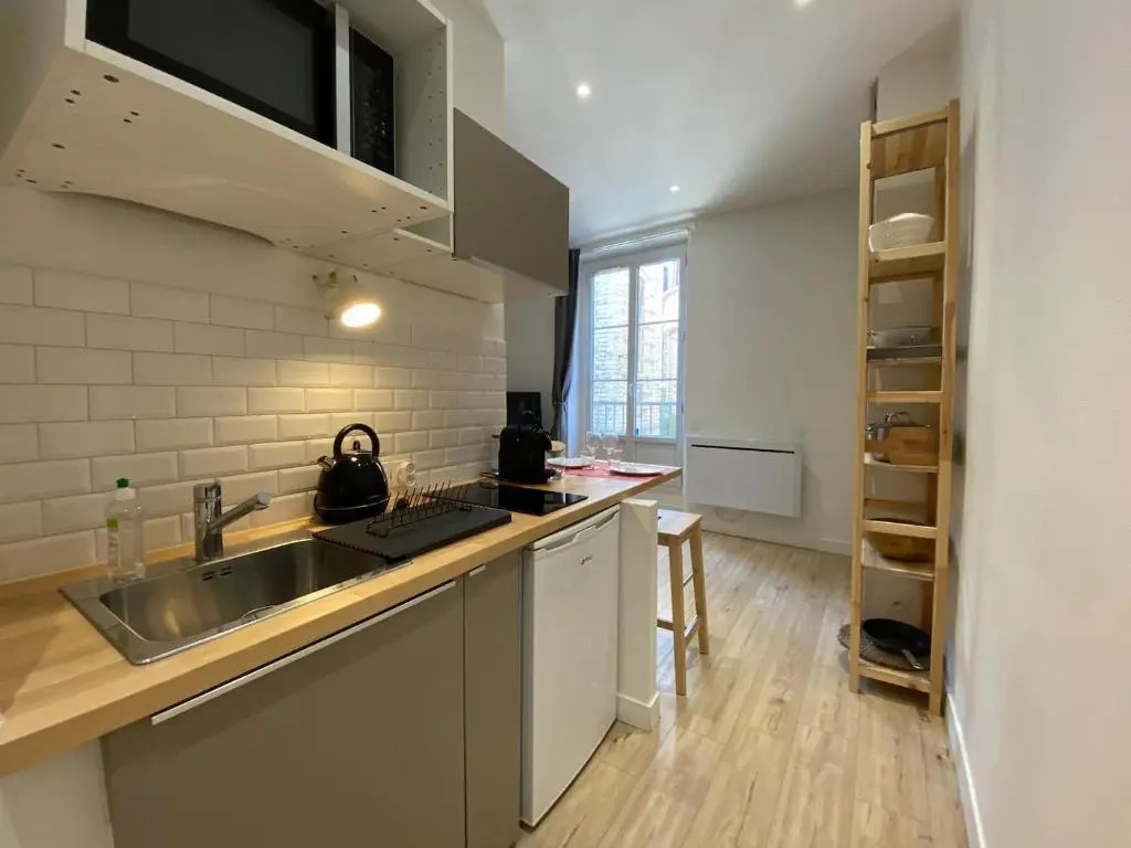 Place de Metz, Hyper-centre Grenoble, Studio 25 m2