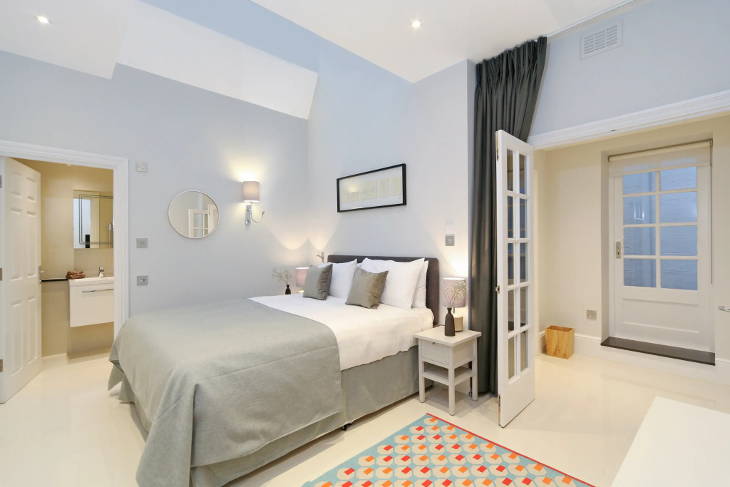 Queensgate Court Apartments