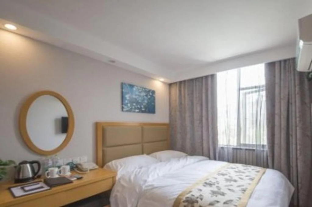GreenTree Inn Shandong Zaozhuang Tengzhou East Xueyuan Road Guiheyuan Business Hotel