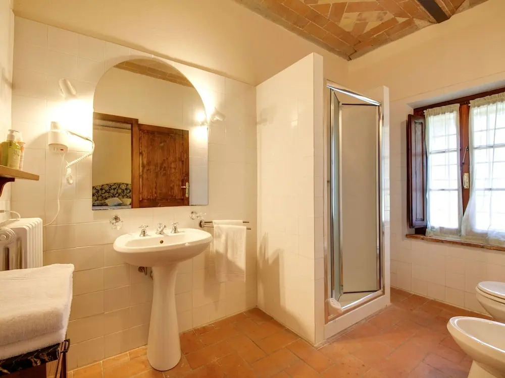 Belvilla by OYO Lavish Farmhouse With Fireplace
