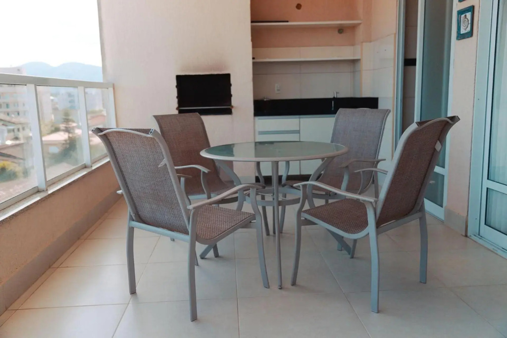 Apartamento em Ubatuba Alto Padrão com 3 suítes, salas 3 ambientes todos com ar e Wi-Fi!