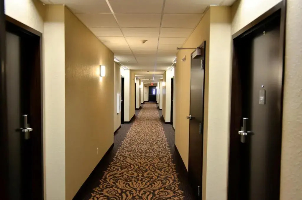 Cobblestone Inn & Suites - Holstein