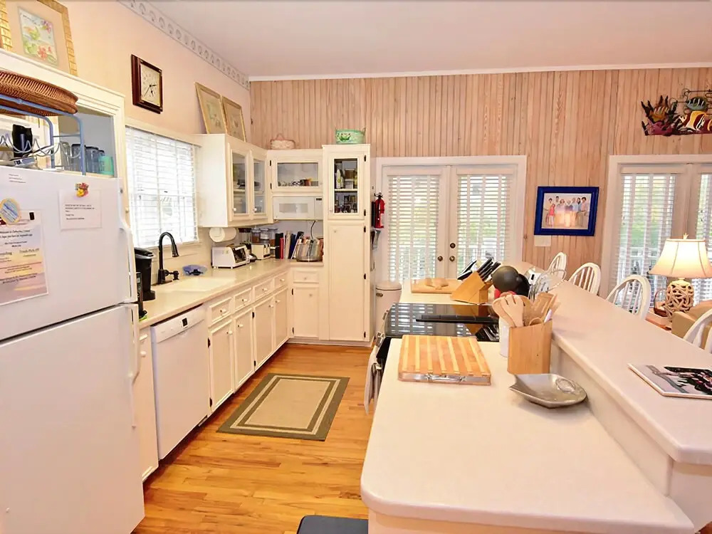 #703 Ford 5 Bedrooms 4 Bathrooms Home