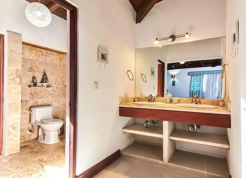 Onyx Aparta Hotel