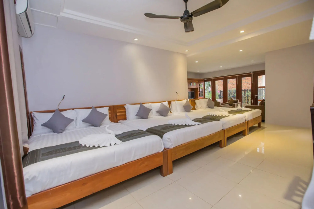 Saline Residence