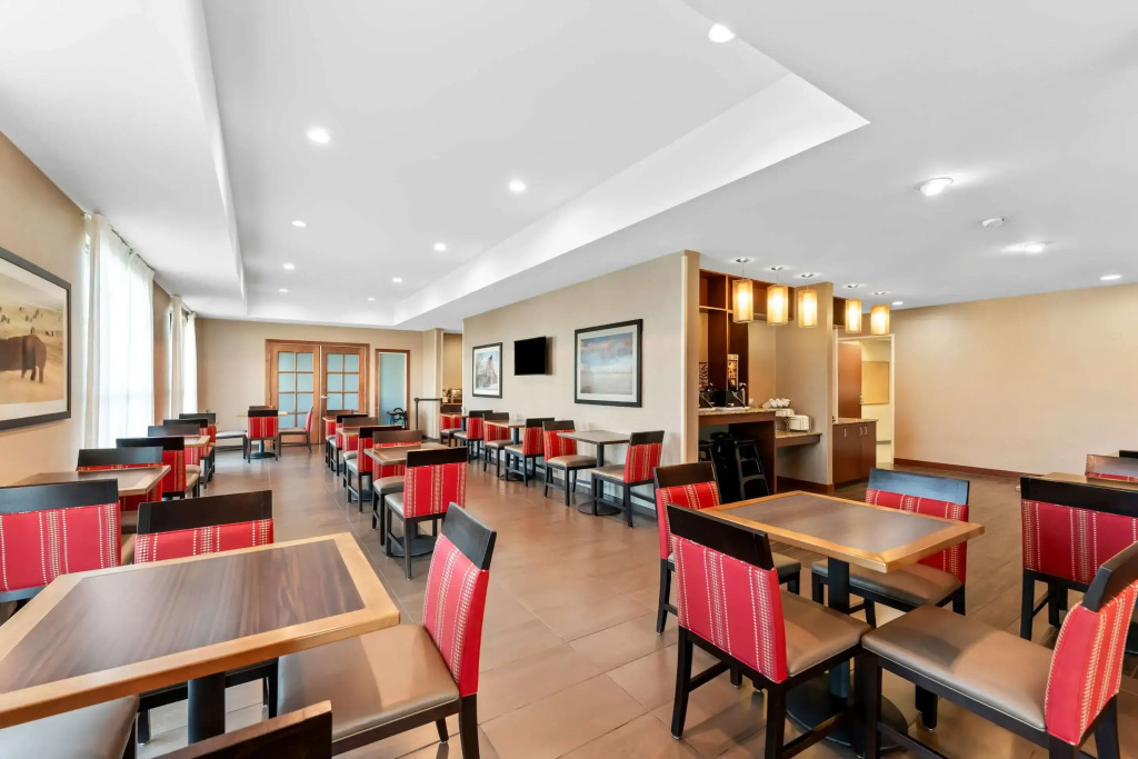 Comfort Inn & Suites Avera Southwest