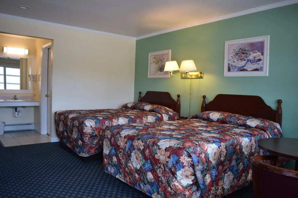 Top Hill Motel