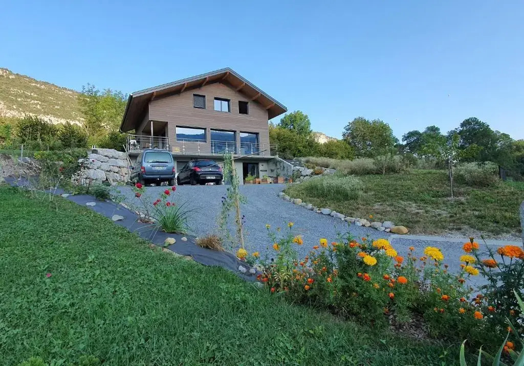 Studio à la campagne au bout du lac d'Annecy
