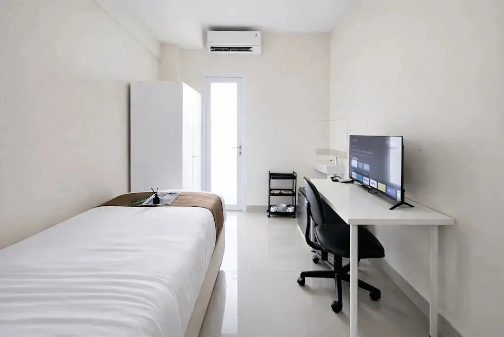 Good Deal Studio  Apartment At B Residence