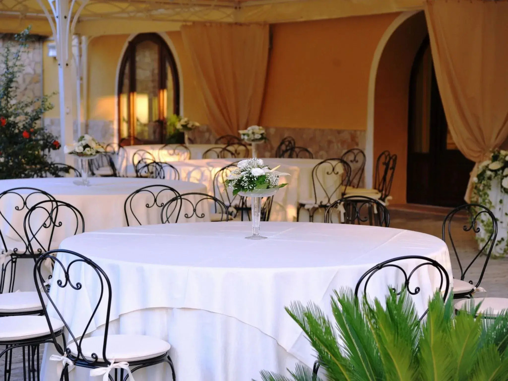 Fabulous Holiday Home in Trinitapoli with Swimming Pool