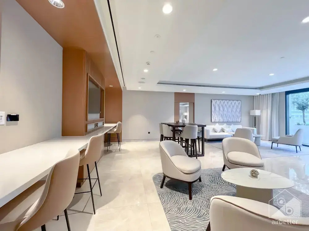 Luxurious 1B With Breathtaking Views Downtown