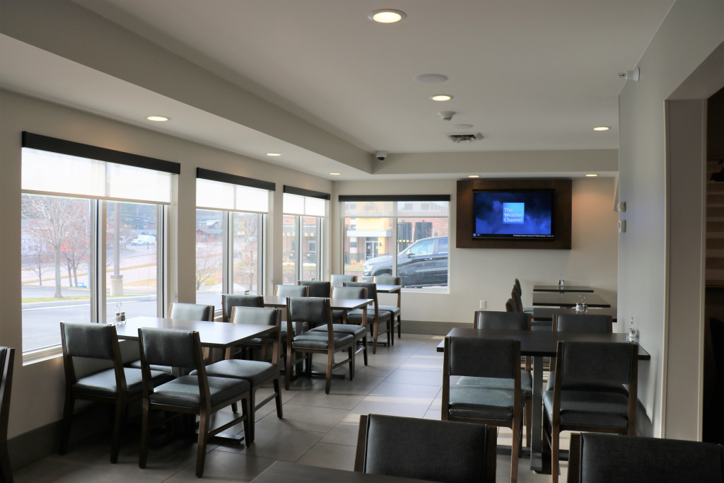 Holiday Inn Express & Suites Marquette by IHG